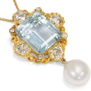 611911-hofer-antikschmuck-Goldener-Anhaenger-mit-Aquamarin-Diamanten-und-Perle-Grossbritannien-um-1850-und-spaeter-Zu-Land-und-zu-Wasser_6