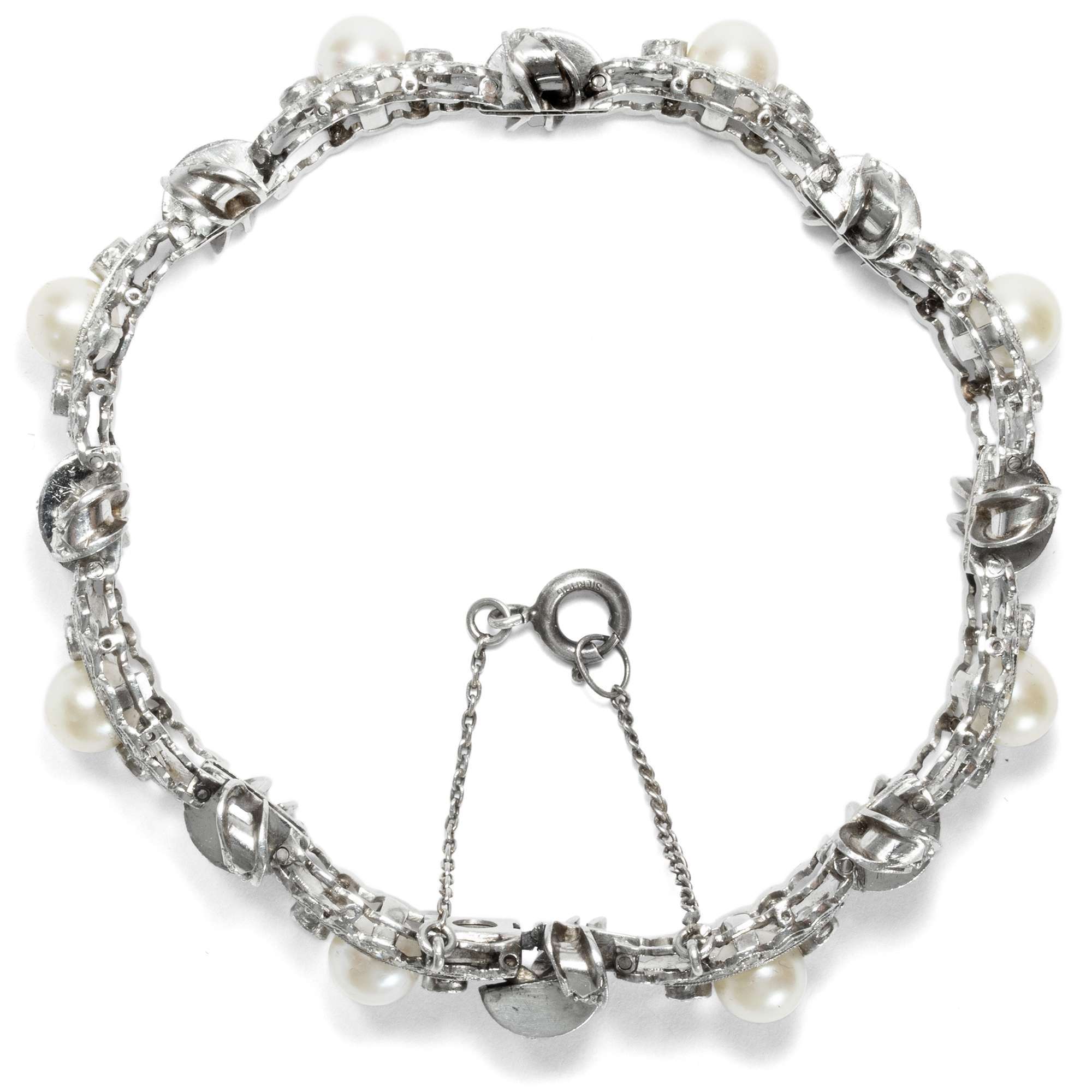 615443-hofer-antikschmuck-Luxurioeses-Schleifen-Armband-mit-Perlen-und-Diamanten-in-Platin-um-1930-Creme-de-la-Creme_2