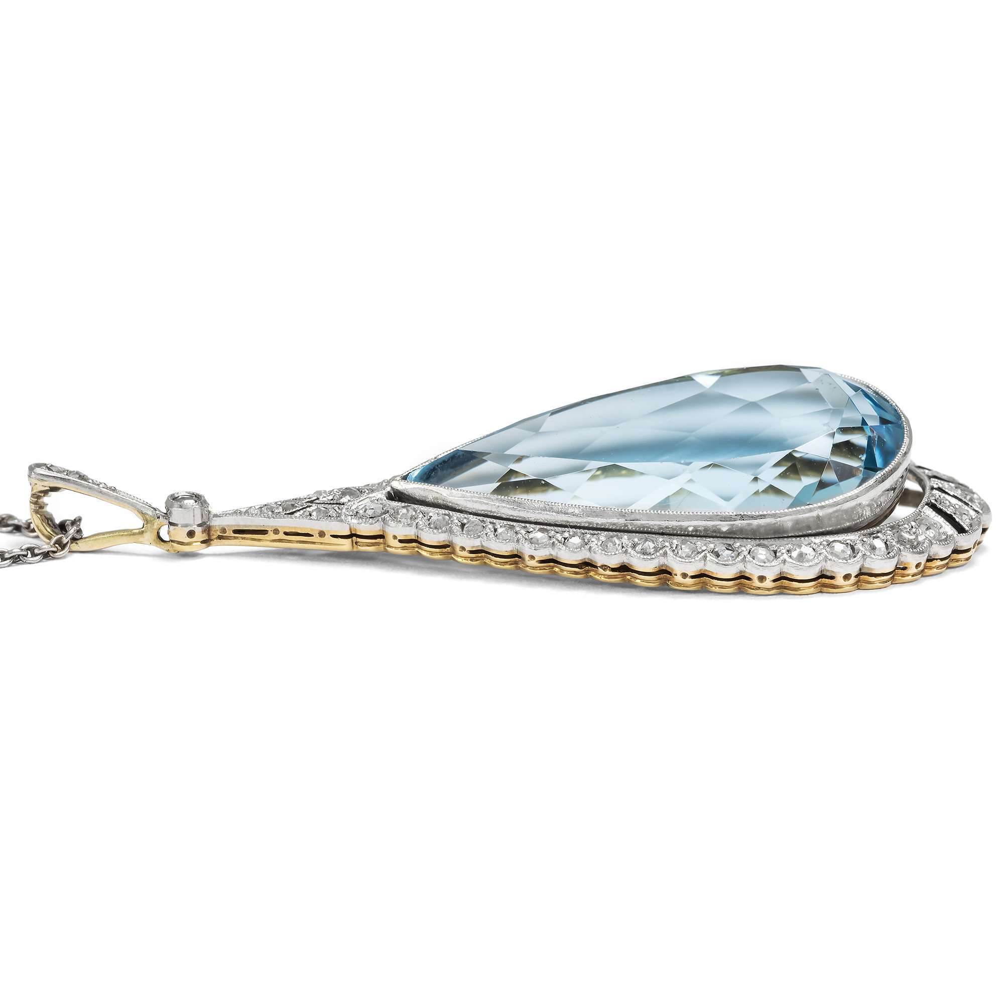 624264-hofer-antikschmuck-Feines-Art-Deco-Collier-mit-Aquamarin-und-Onyx-in-Platin-auf-Gold-Wilhelm-Mueller-um-1925-Aus-dem-Juwel-Palais-_1