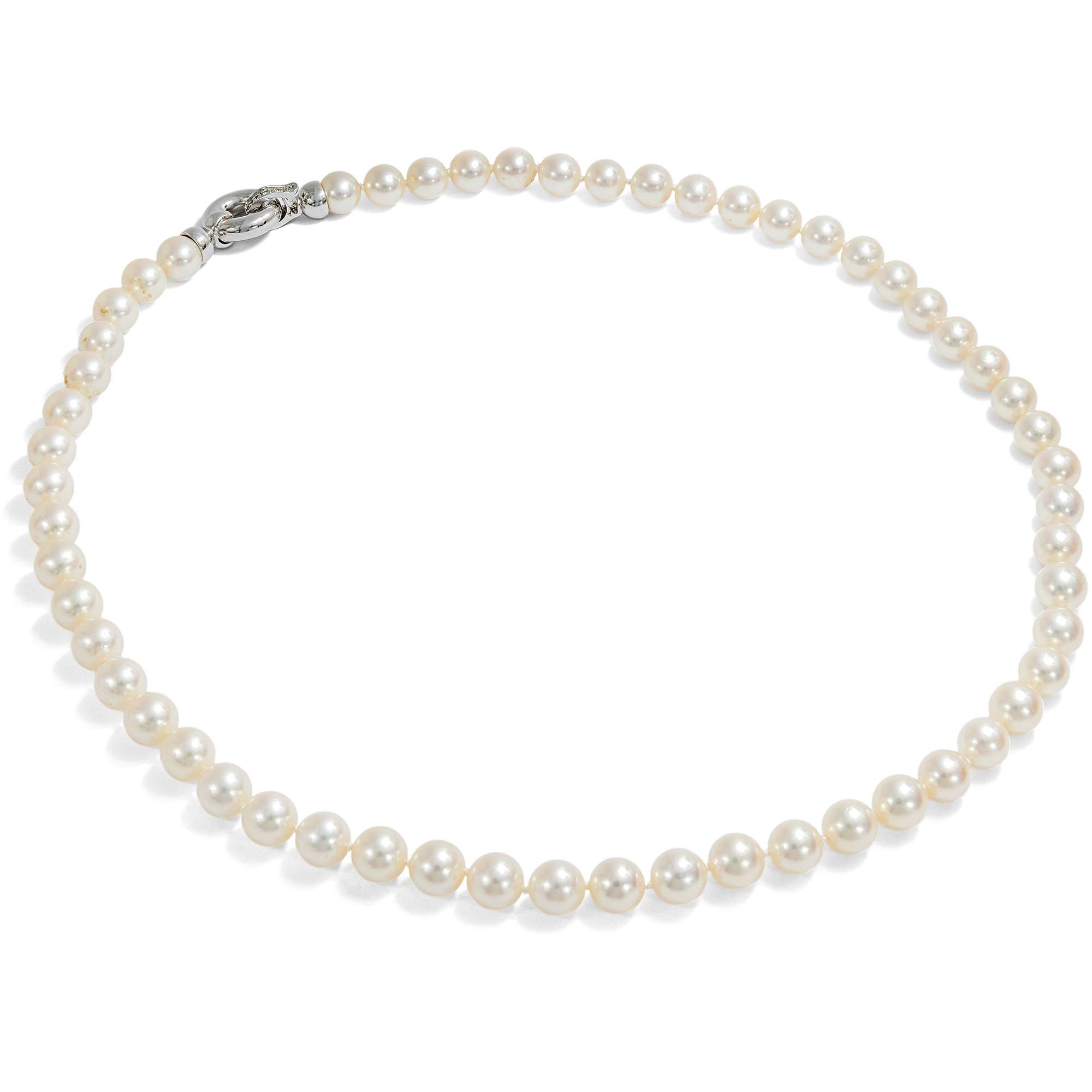 624672-hofer-antikschmuck-Qualitaetvolles-vintage-Matinee-Perlencollier-mit-Weissgoldschliesse-Italien-um-2010-Perlen-fuer-den-Vormittag_1