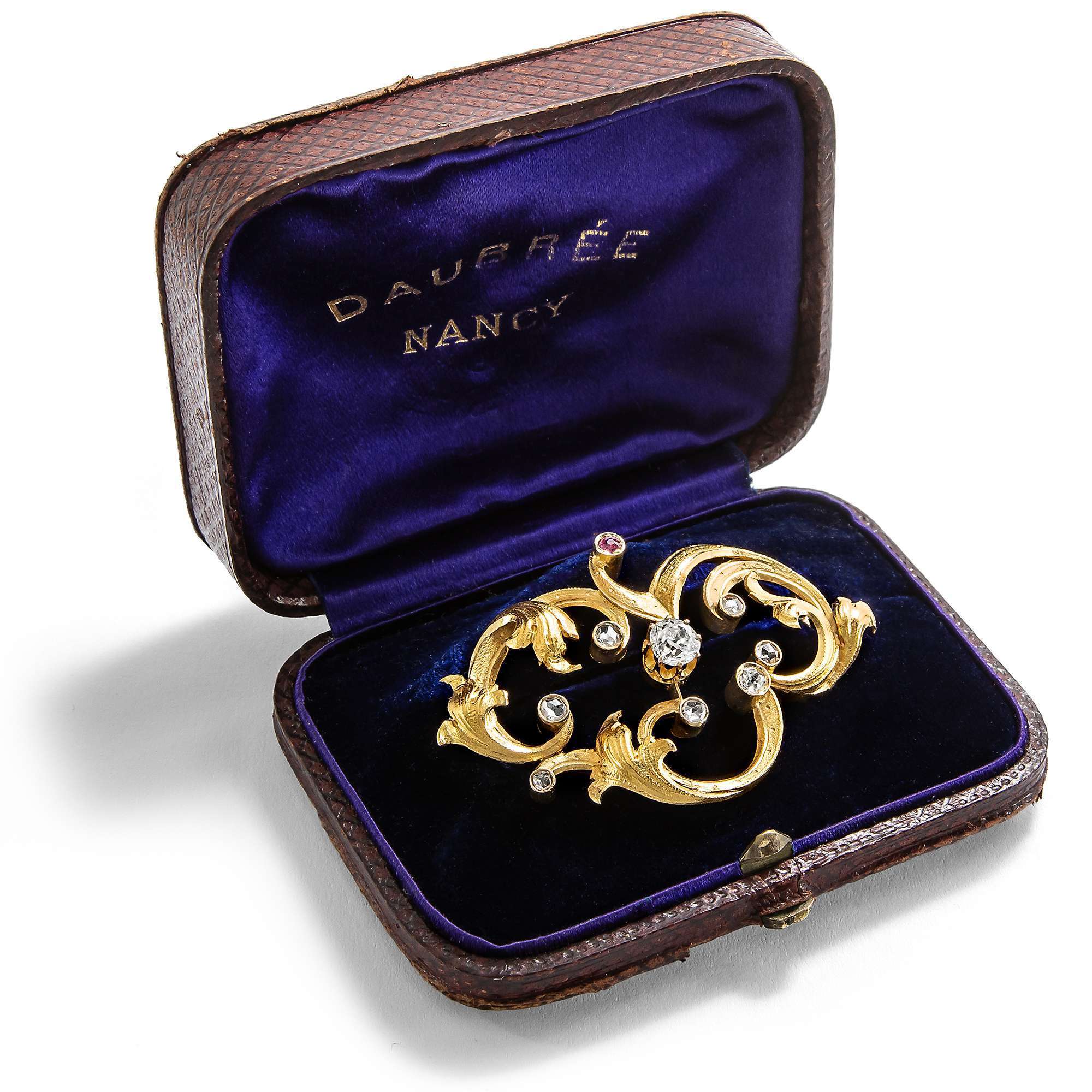 625934-hofer-antikschmuck-Wunderbare-Brosche-des-Neo-Rokoko-mit-Diamanten-in-Gold-Frankreich-um-1890-Style-Rocaille_1