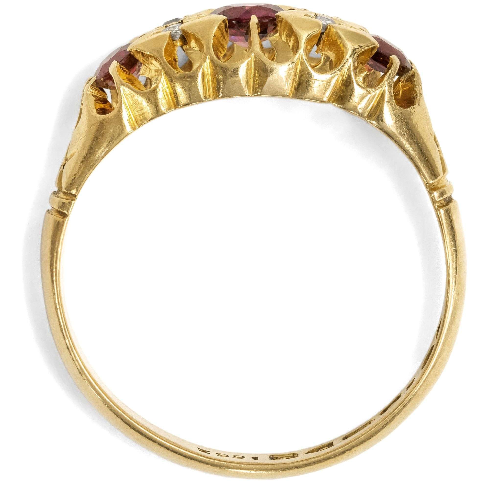 626924-hofer-antikschmuck-Edwardianischer-Goldring-mit-Rubinen-und-Diamanten-England-datiert-1907-Love-and-Devotion_2